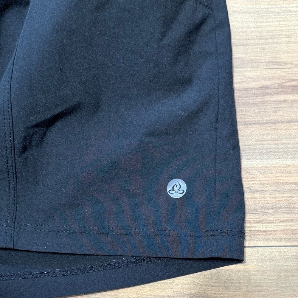 Apana Women’s Black Skort with Zippered Pockets Size L / Zipper pockets - Picture 5 of 8